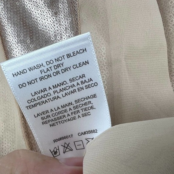 2B Bebe Womens L Sleeveless Sequin Chiffon Top Gold Blouse - Picture 8 of 9